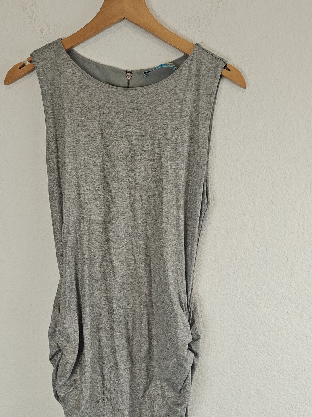 Alice + Olivia Gray Shimmer Ruched Sheath Dress Stretch Jersey Cocktail Party S - Picture 7 of 15